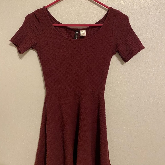 H&M Dresses & Skirts - Maroon red skater dress